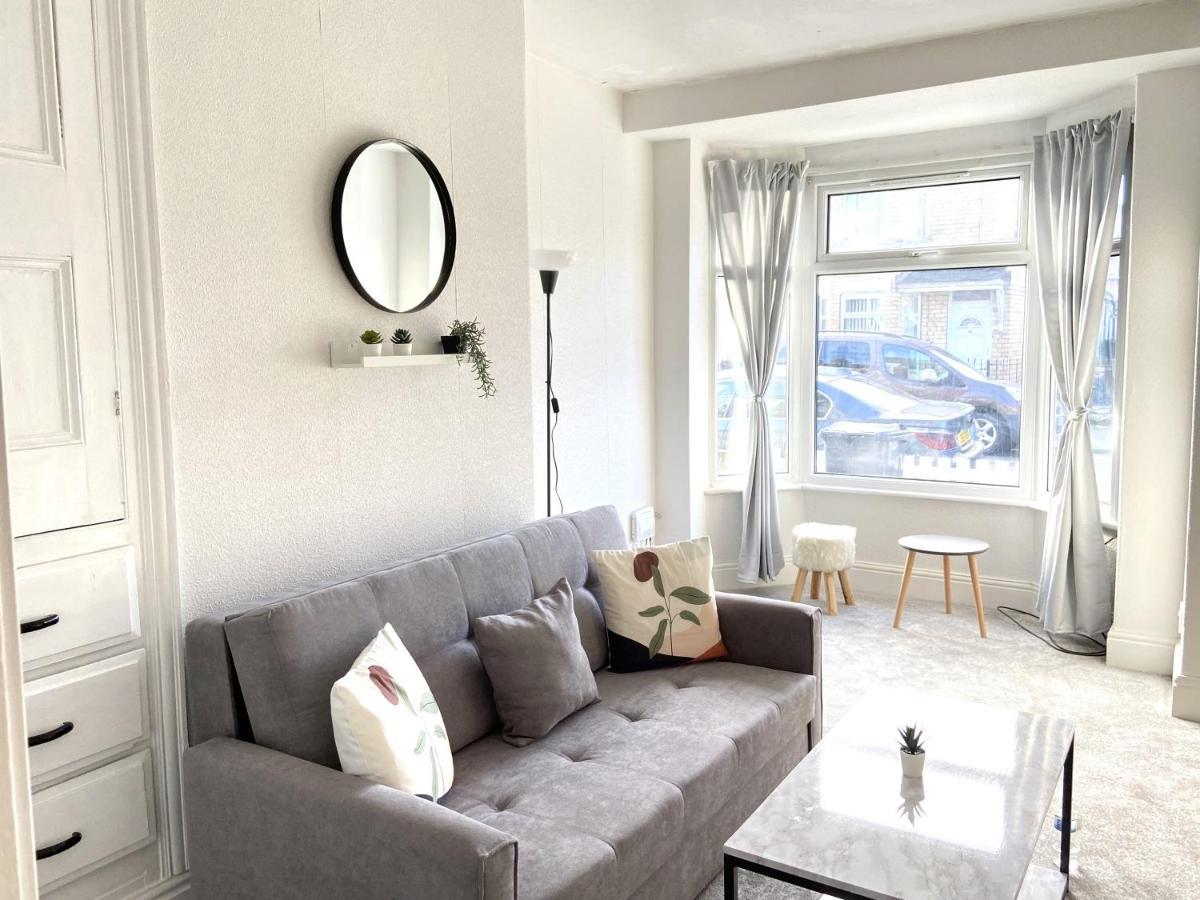 Kisobi Home Bedroom 1 Kingston upon Hull Esterno foto